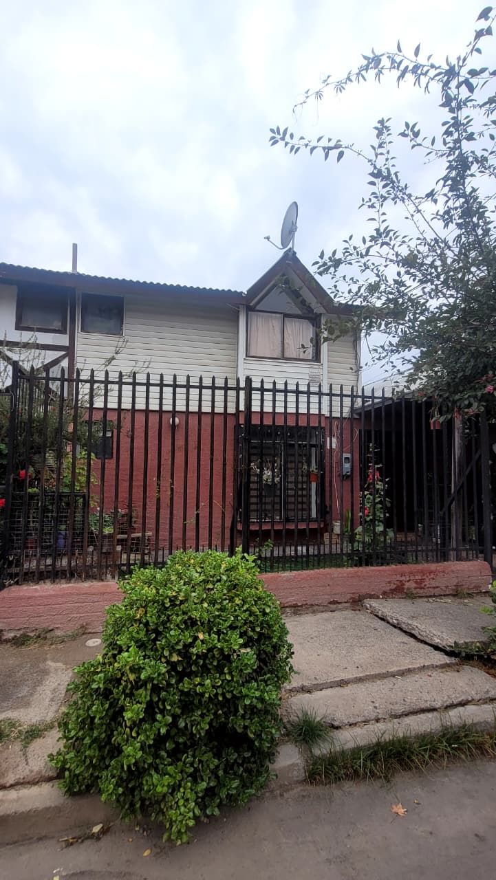 Acogedora Casa Esquina En Calle La Murra Puente Alto